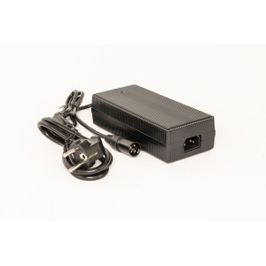 Lithium-Ionen Akku 60V 15Ah 900Wh Akkupack incl. 40A BMS & Ladegerät für Scooter E-Bike Pedelec